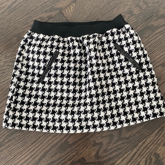 Zara Other - Zara Kids-black and White houndstooth skirt
